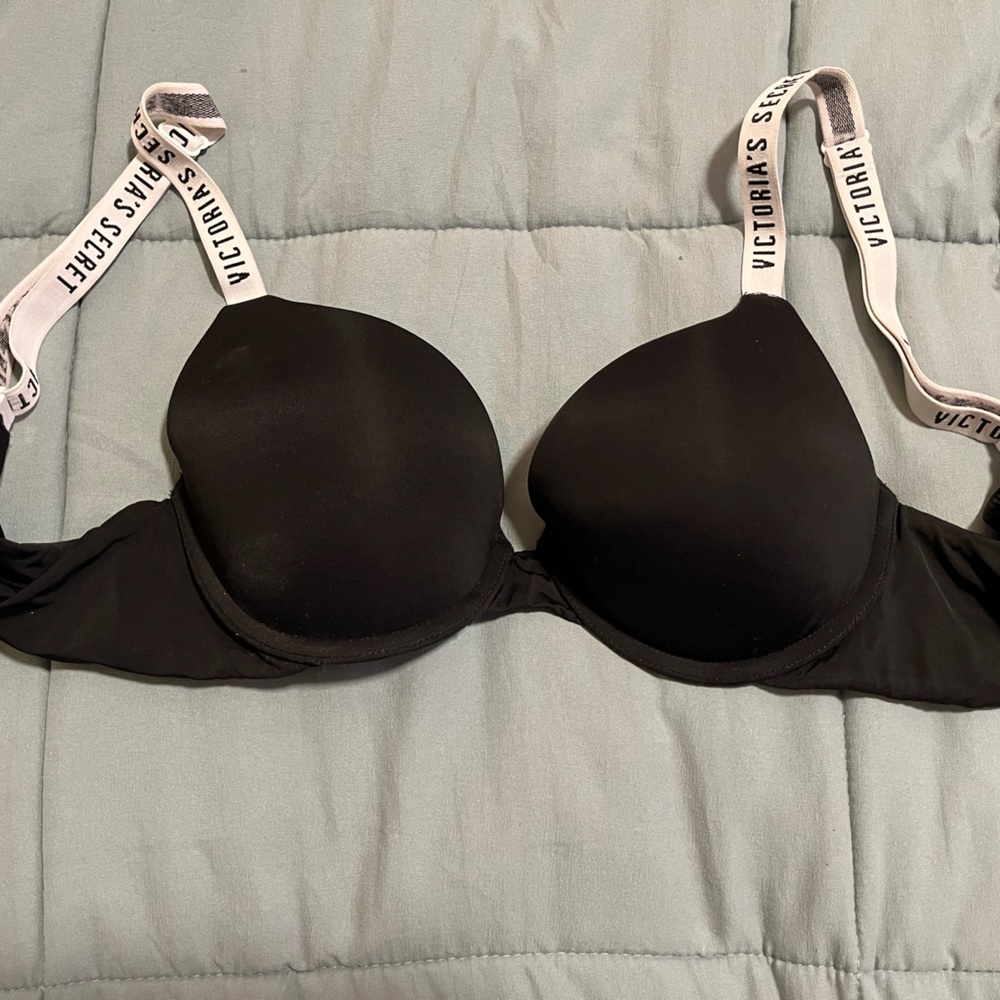Victoria's Secret Black T-shirt Push-Up Bra with Branded Straps
32C